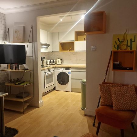 Apartmán Brondesbury Arms Londýn Exteriér fotografie