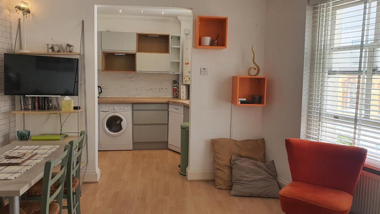 Apartmán Brondesbury Arms Londýn Exteriér fotografie
